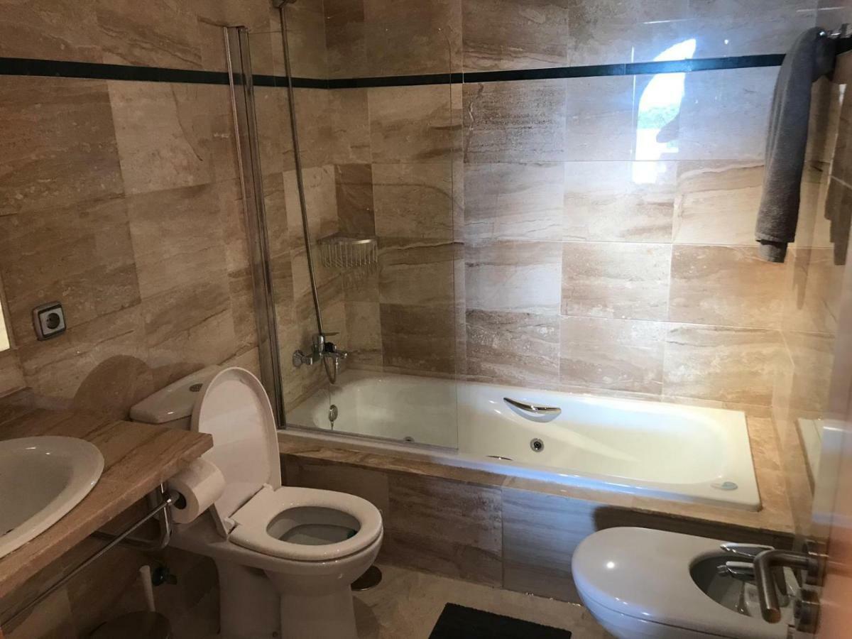 Luxury Set In Dona Julia Golf Course Apartment Casares