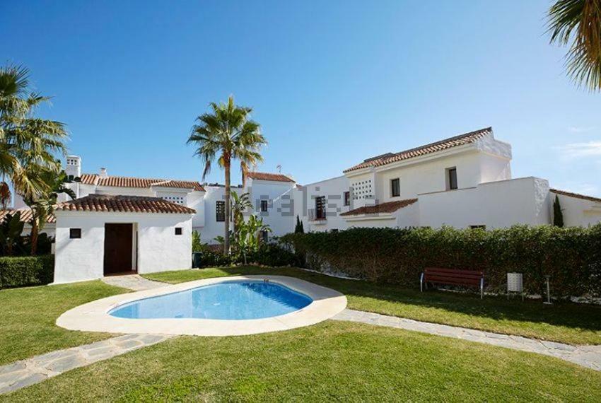 Apartment Luxury Set In Dona Julia Golf Course