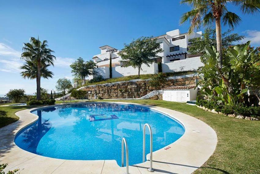 Apartment Luxury Set In Dona Julia Golf Course